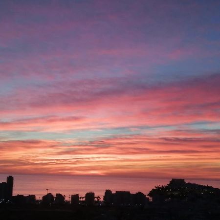 Adosado con fantásticas vistas al mar y piscina. Apartamento Peñíscola Exterior foto